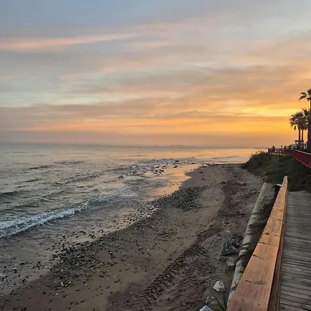 Beachside In Calahonda Lejlighed *