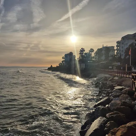Beachside In Calahonda Апартаменты Марбелья