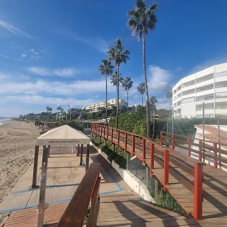 Beachside In Calahonda 公寓 *