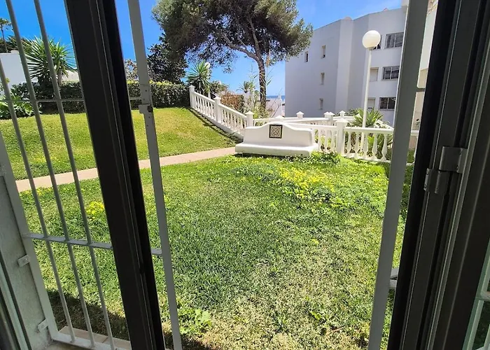 Beachside In Calahonda Apartment