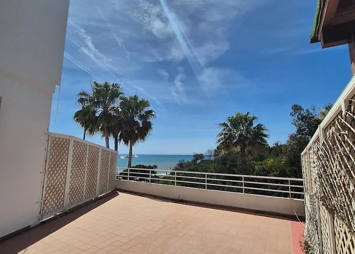 Beachside In Calahonda Marbella