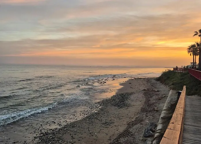 Beachside In Calahonda Apartament *